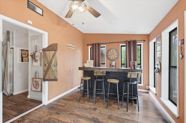 701 Raintree Road, Fort Worth, TX 76103