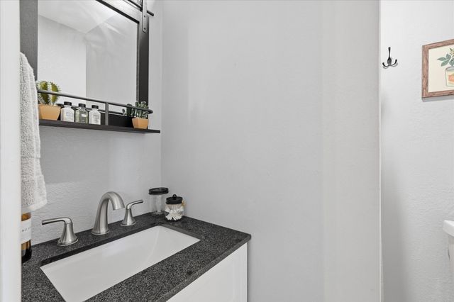 701 Raintree Road, Fort Worth, TX 76103