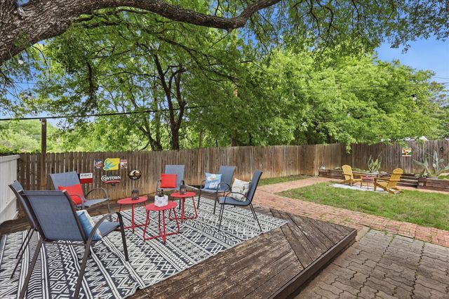 701 Raintree Road, Fort Worth, TX 76103