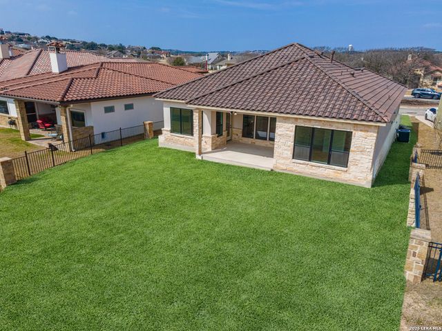 2013 Toscano Way, Kerrville, TX 78028
