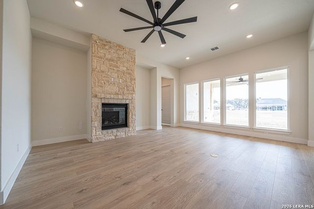 2013 Toscano Way, Kerrville, TX 78028