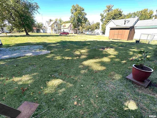 420 W 3RD Street, Centralia, IL 62801