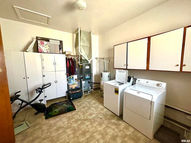 420 W 3RD Street, Centralia, IL 62801