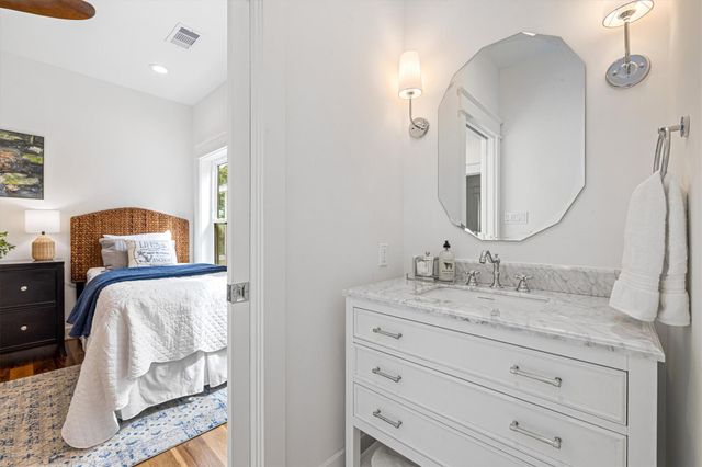 1514 31st Street, Galveston, TX 77550