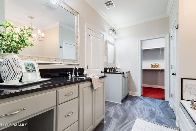 207 Narrow Way Drive, Lafayette, LA 70508