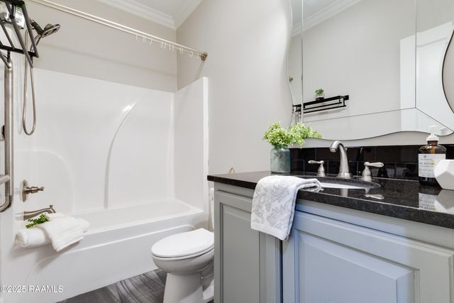 207 Narrow Way Drive, Lafayette, LA 70508