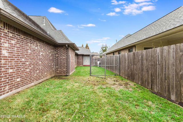 207 Narrow Way Drive, Lafayette, LA 70508