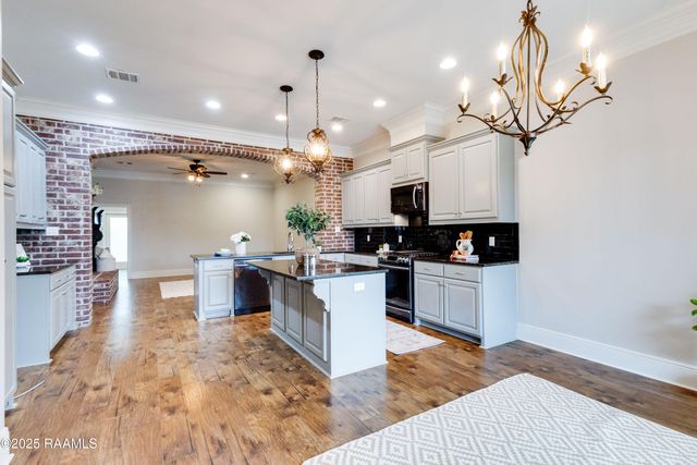 207 Narrow Way Drive, Lafayette, LA 70508