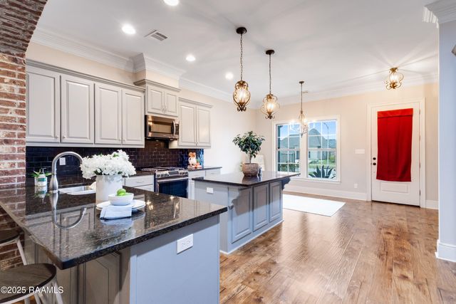 207 Narrow Way Drive, Lafayette, LA 70508