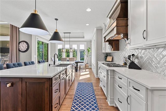 2604 W 162nd Terrace, Overland Park, KS 66085