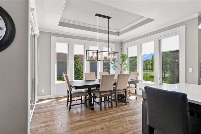 2604 W 162nd Terrace, Overland Park, KS 66085