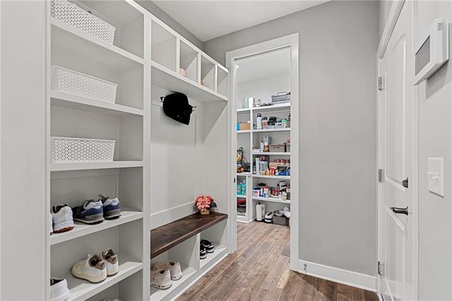 2604 W 162nd Terrace, Overland Park, KS 66085