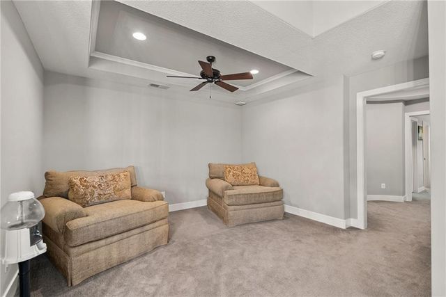 2604 W 162nd Terrace, Overland Park, KS 66085