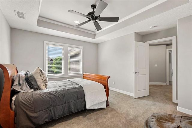 2604 W 162nd Terrace, Overland Park, KS 66085