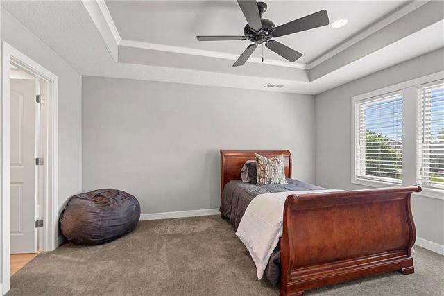 2604 W 162nd Terrace, Overland Park, KS 66085