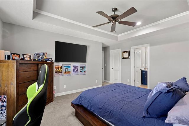 2604 W 162nd Terrace, Overland Park, KS 66085