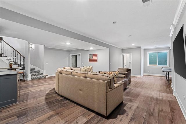 2604 W 162nd Terrace, Overland Park, KS 66085