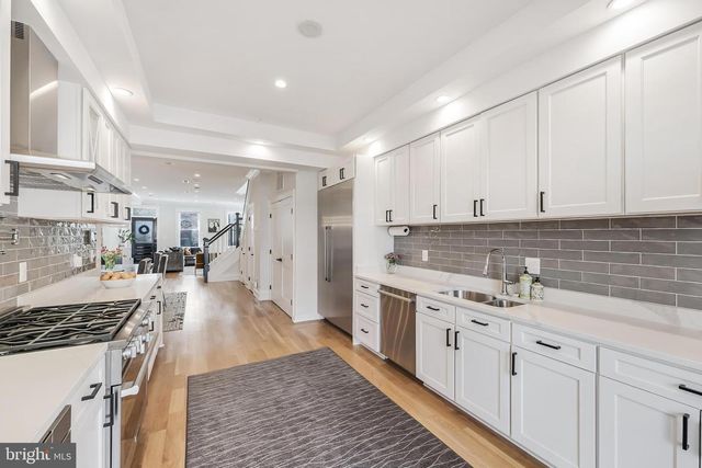 648 F ST NE, Washington, DC 20002