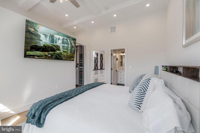 648 F ST NE, Washington, DC 20002