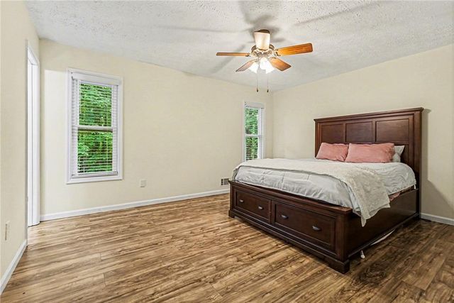 2411 Emberwood Court NW, Kennesaw, GA 30152