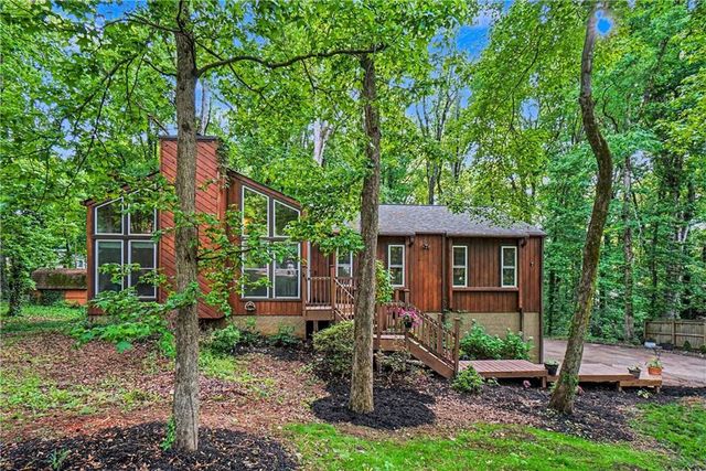 2411 Emberwood Court NW, Kennesaw, GA 30152