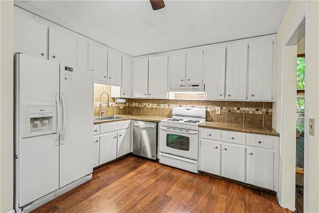 2411 Emberwood Court NW, Kennesaw, GA 30152