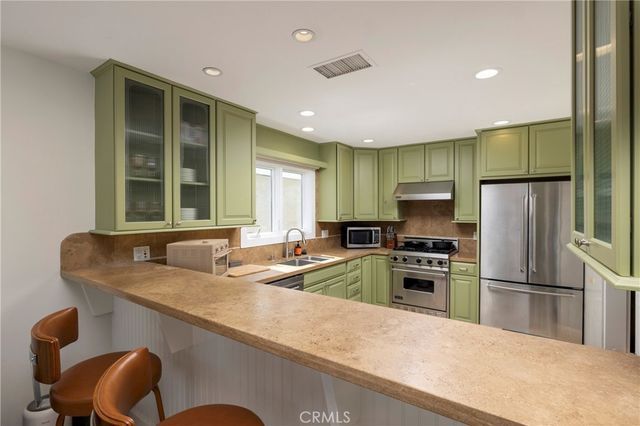 203 8th st, Newport Beach, CA 92661