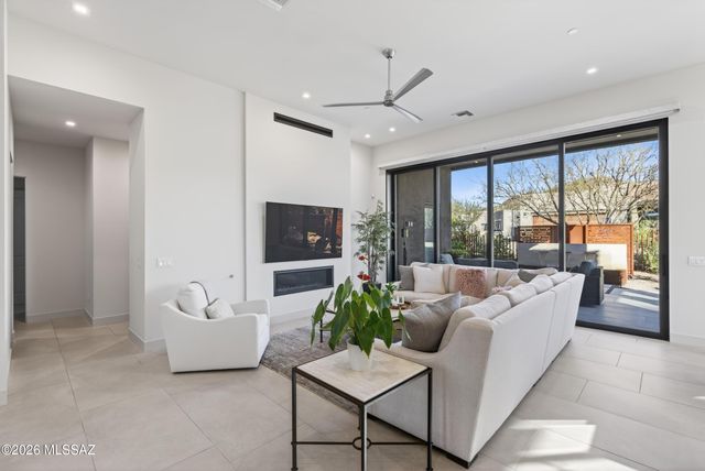 14248 N Hidden Enclave Place, Oro Valley, AZ 85755