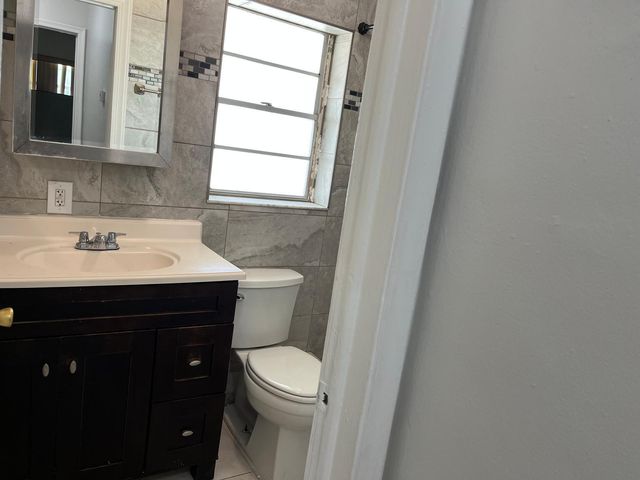 4000 NW WOODSIDE Drive 1, Coral Springs, FL 33065