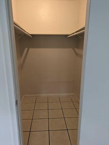 4000 NW WOODSIDE Drive 1, Coral Springs, FL 33065