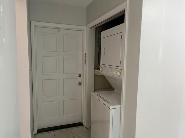 4000 NW WOODSIDE Drive 1, Coral Springs, FL 33065