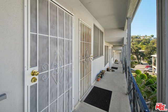 4010 Los Feliz Boulevard 16, Los Angeles, CA 90027