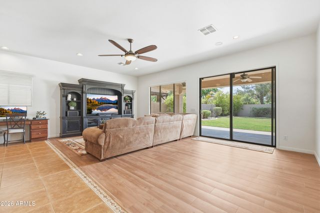 4615 E CARRIAGE Court, Gilbert, AZ 85297