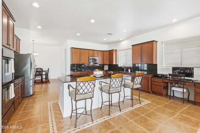 4615 E CARRIAGE Court, Gilbert, AZ 85297