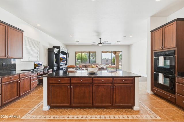 4615 E CARRIAGE Court, Gilbert, AZ 85297