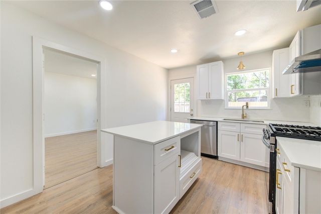 6725 Madrid Street, Houston, TX 77021