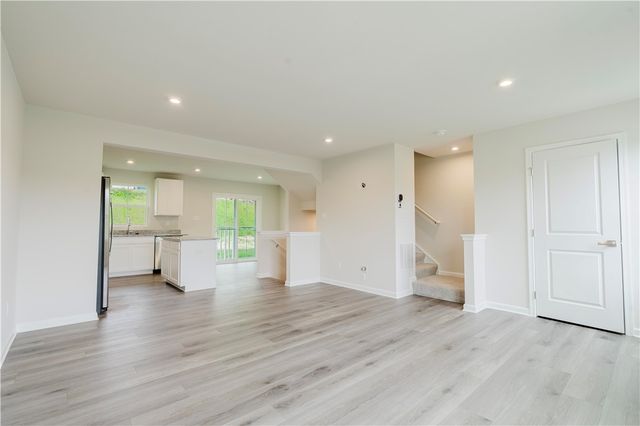 159 White Oak Drive B, Evans City Boro, PA 16033
