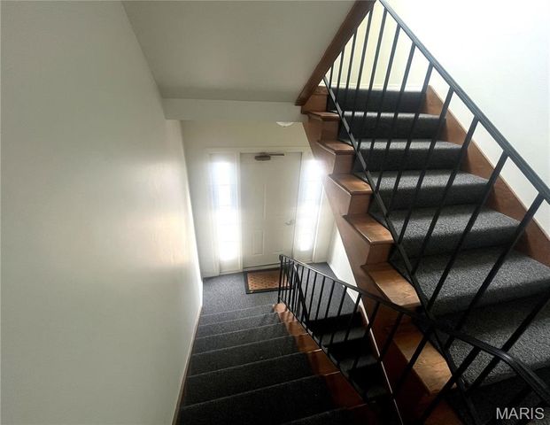 1111 Pocono Trail A, Ballwin, MO 63021