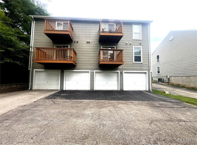 1111 Pocono Trail A, Ballwin, MO 63021