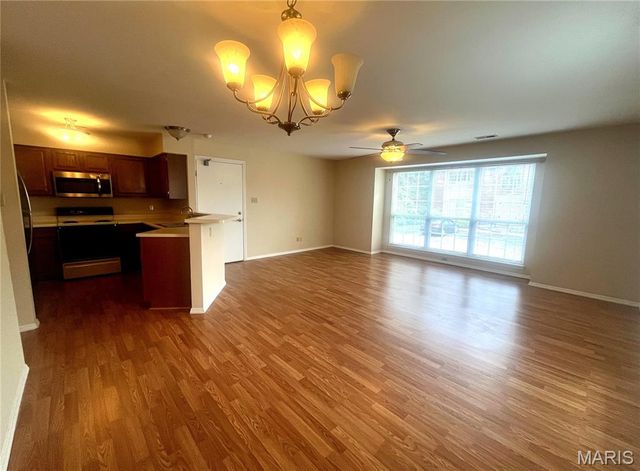 1111 Pocono Trail A, Ballwin, MO 63021