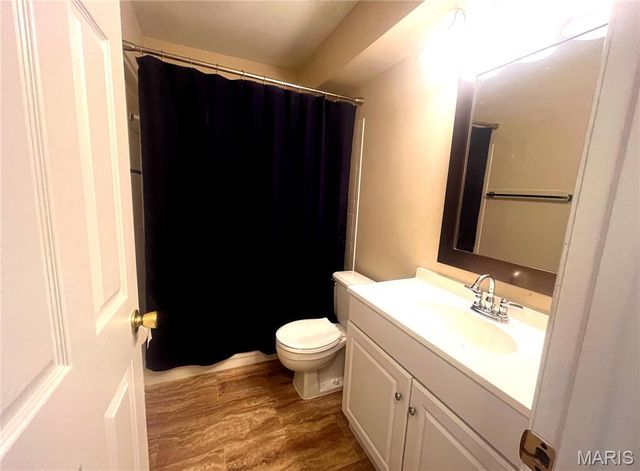 1111 Pocono Trail A, Ballwin, MO 63021