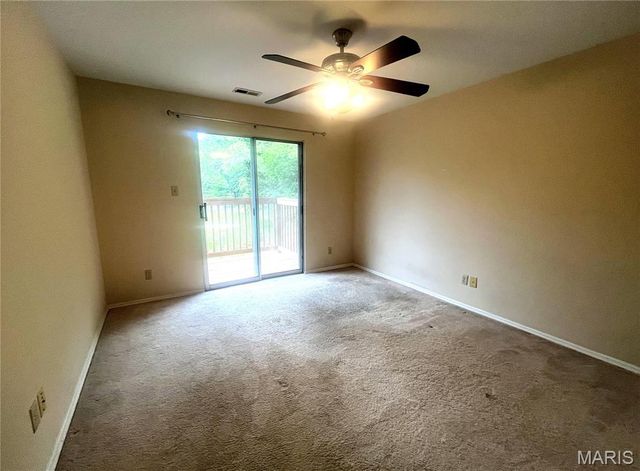 1111 Pocono Trail A, Ballwin, MO 63021