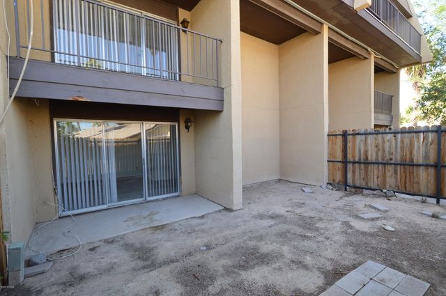 1620 N Wilmot Road B304, Tucson, AZ 85712