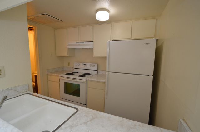 1620 N Wilmot Road B304, Tucson, AZ 85712