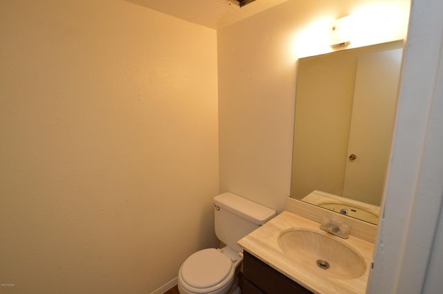 1620 N Wilmot Road B304, Tucson, AZ 85712