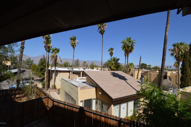 1620 N Wilmot Road B304, Tucson, AZ 85712