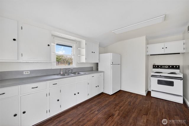 2030 Zylstra Road, Oak Harbor, WA 98277