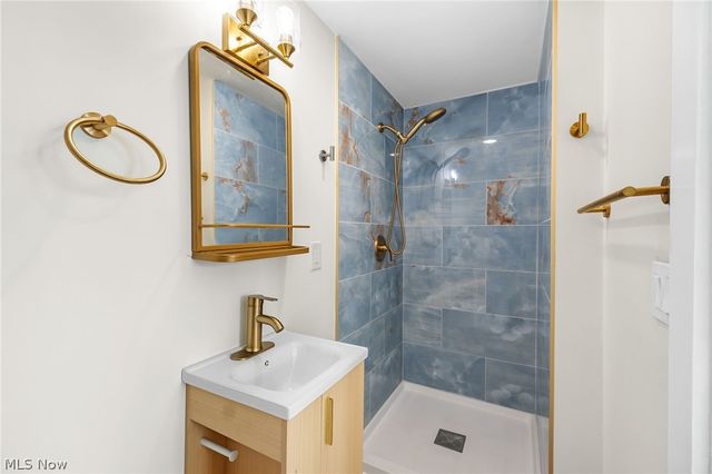 3289 Silsby Road, Cleveland Heights, OH 44118