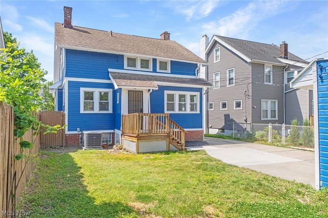 3289 Silsby Road, Cleveland Heights, OH 44118