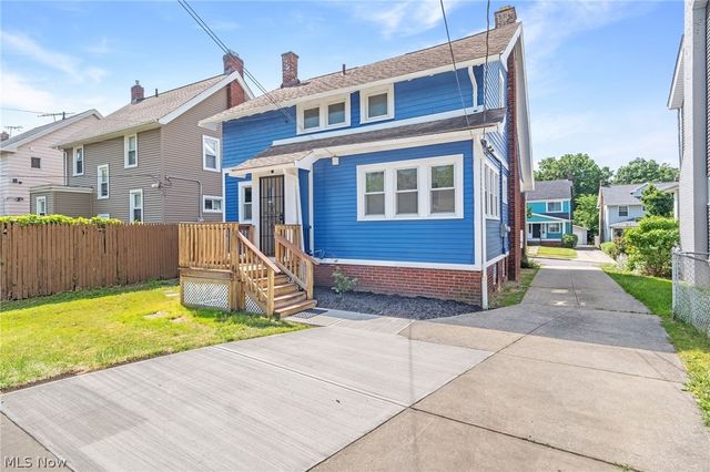 3289 Silsby Road, Cleveland Heights, OH 44118